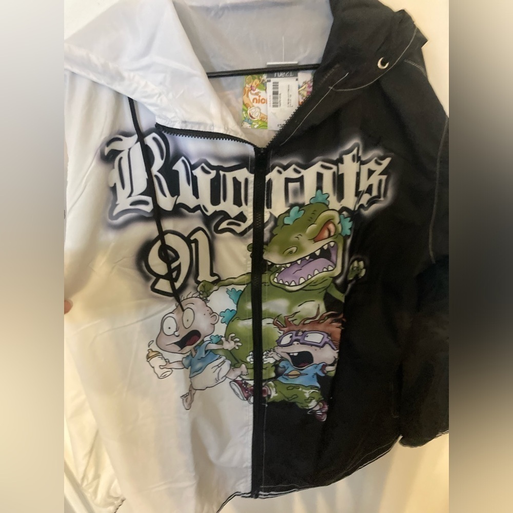 Rugrats windbreaker in size XL. New with tags. Perfect for any Rugrat fan